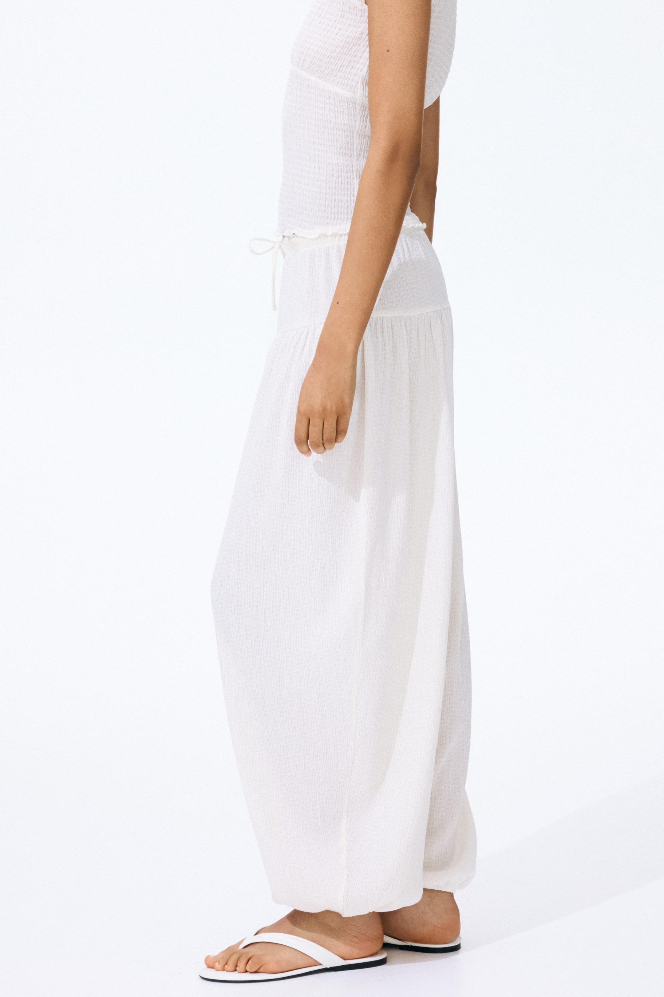 Crinkled Balloon Trousers