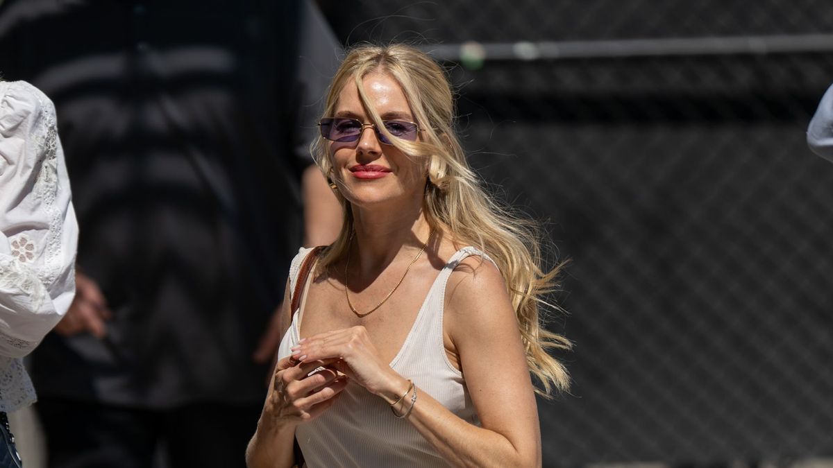 Sienna Miller’s white jeans, biscuit vest top and raffia tote bag reminds us less is more when it comes to styling white