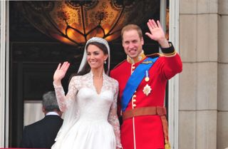 Prince William, Duke of Cambridge and Catherine, Duchess of Cambridge greet crowd of admirers from the balcony of Buckingham Palace on April 29, 2011 in London, England