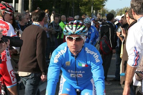 Defending champ Paolo Bettini