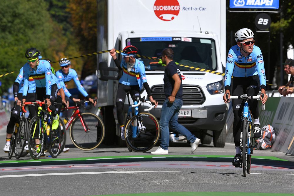 The Belgian team gets ready for a training ride