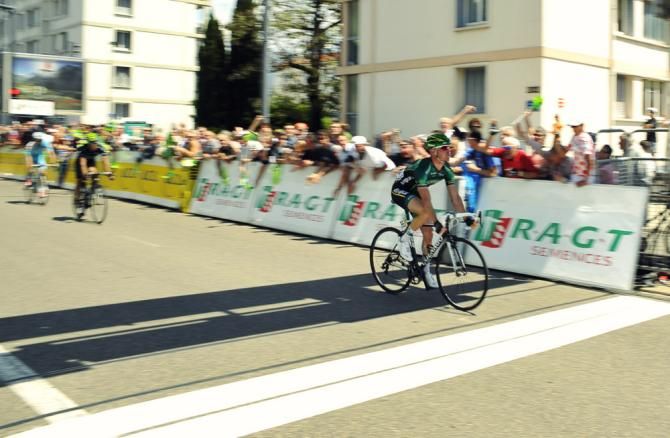 Thomas Voeckler (Europcar) won stage 6 from a four-man break.