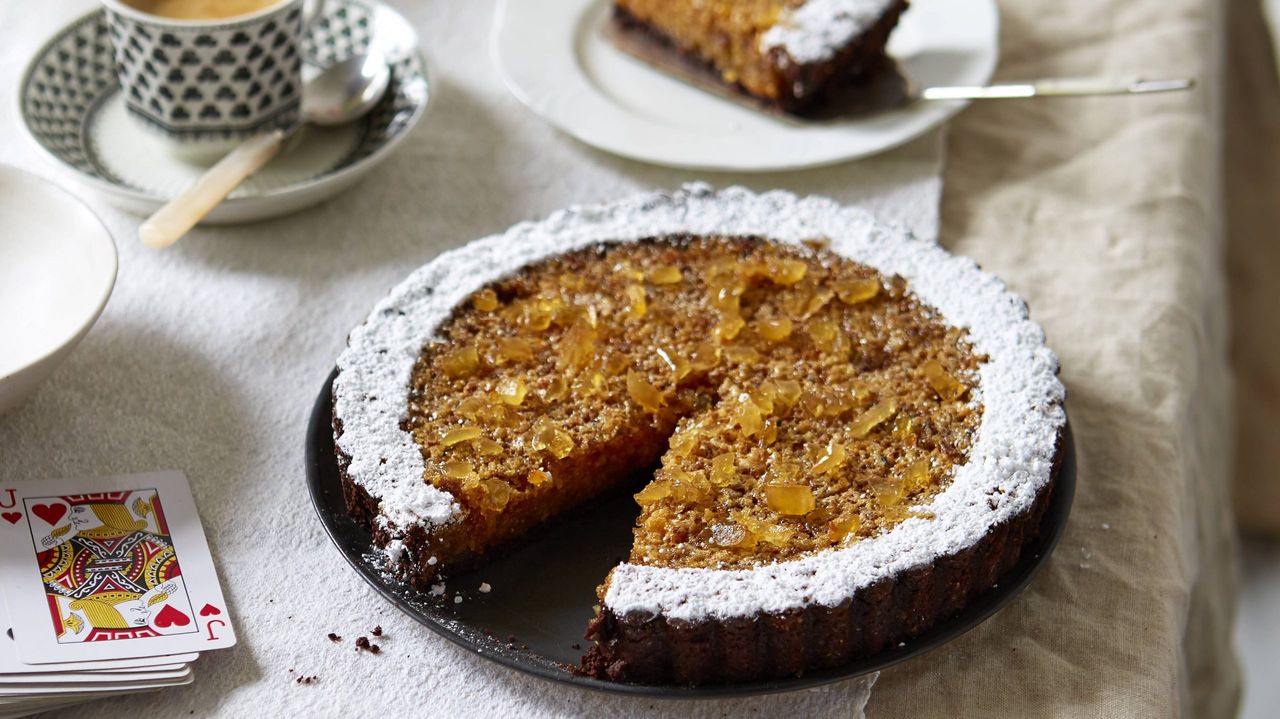 Ginger and treacle rye cocoa tart