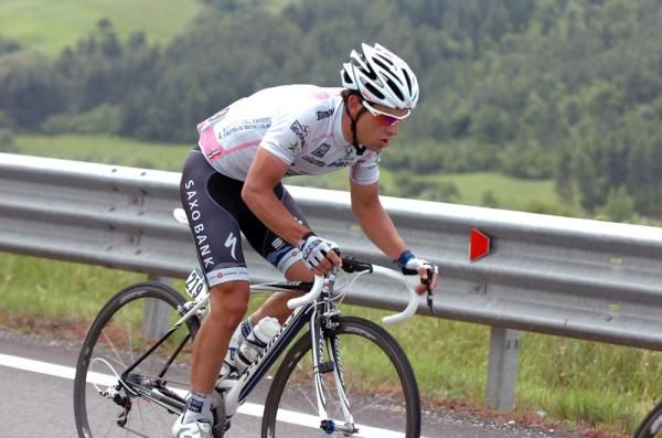 Richie Porte (Saxo Bank) riding his way towards the maglia rosa