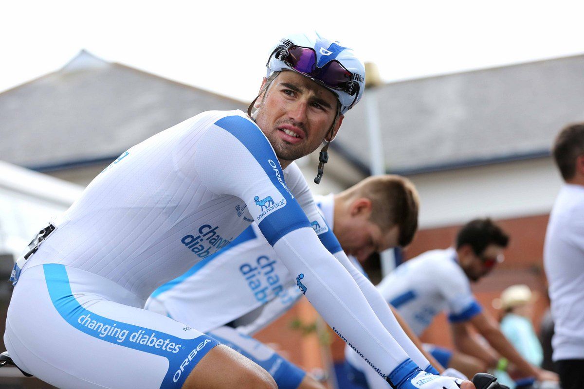 Andrea Peron (Novo Nordisk) warms up