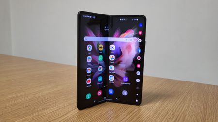 Samsung Galaxy Z Fold 3