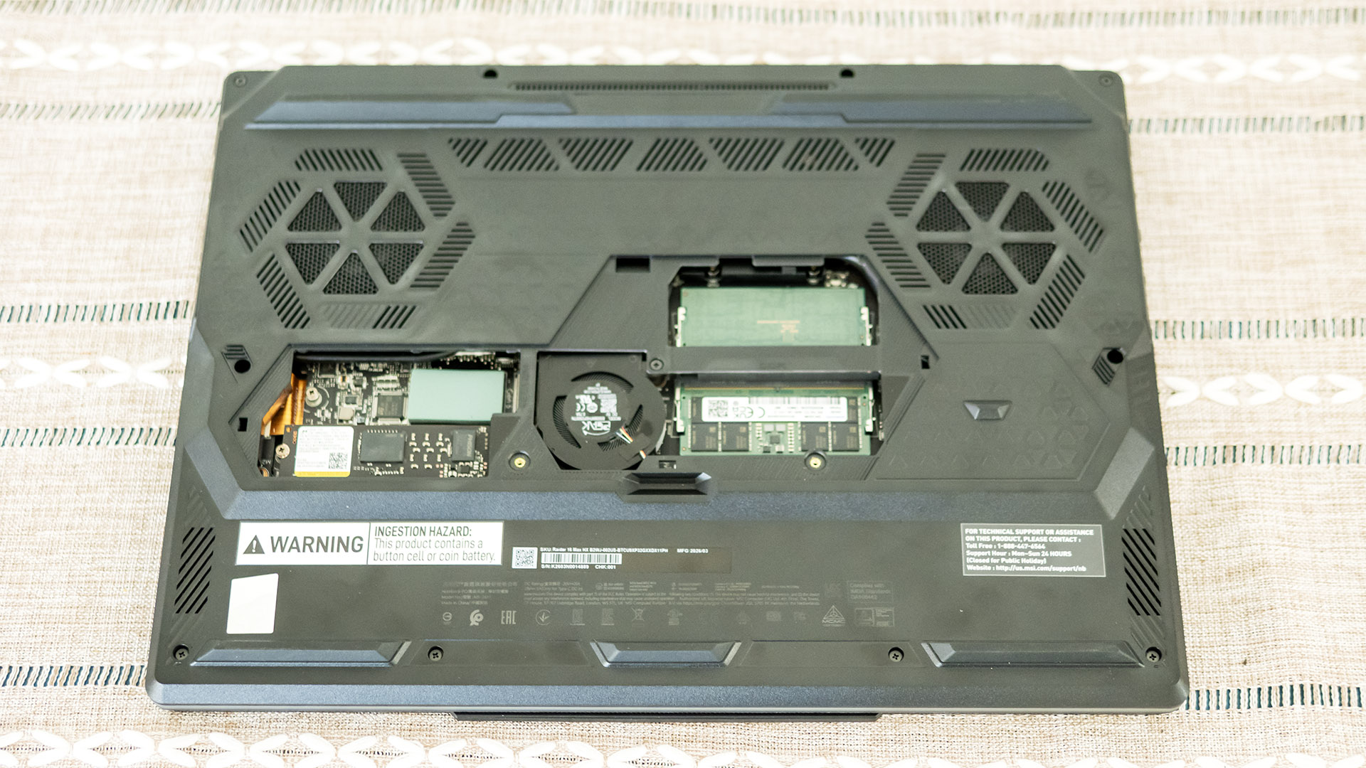 MSI Raider 16 Max HX