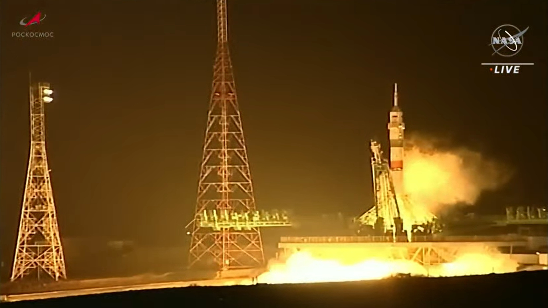 Το ρωσικό διαστημόπλοιο Soyuz φτάνει στον διαστημικό σταθμό