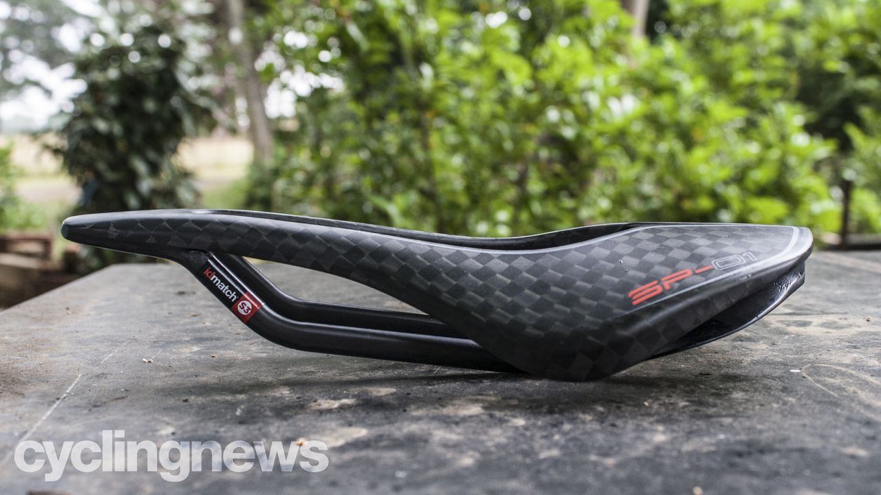Selle Italia SP-01 Boost Tekno Superflow saddle