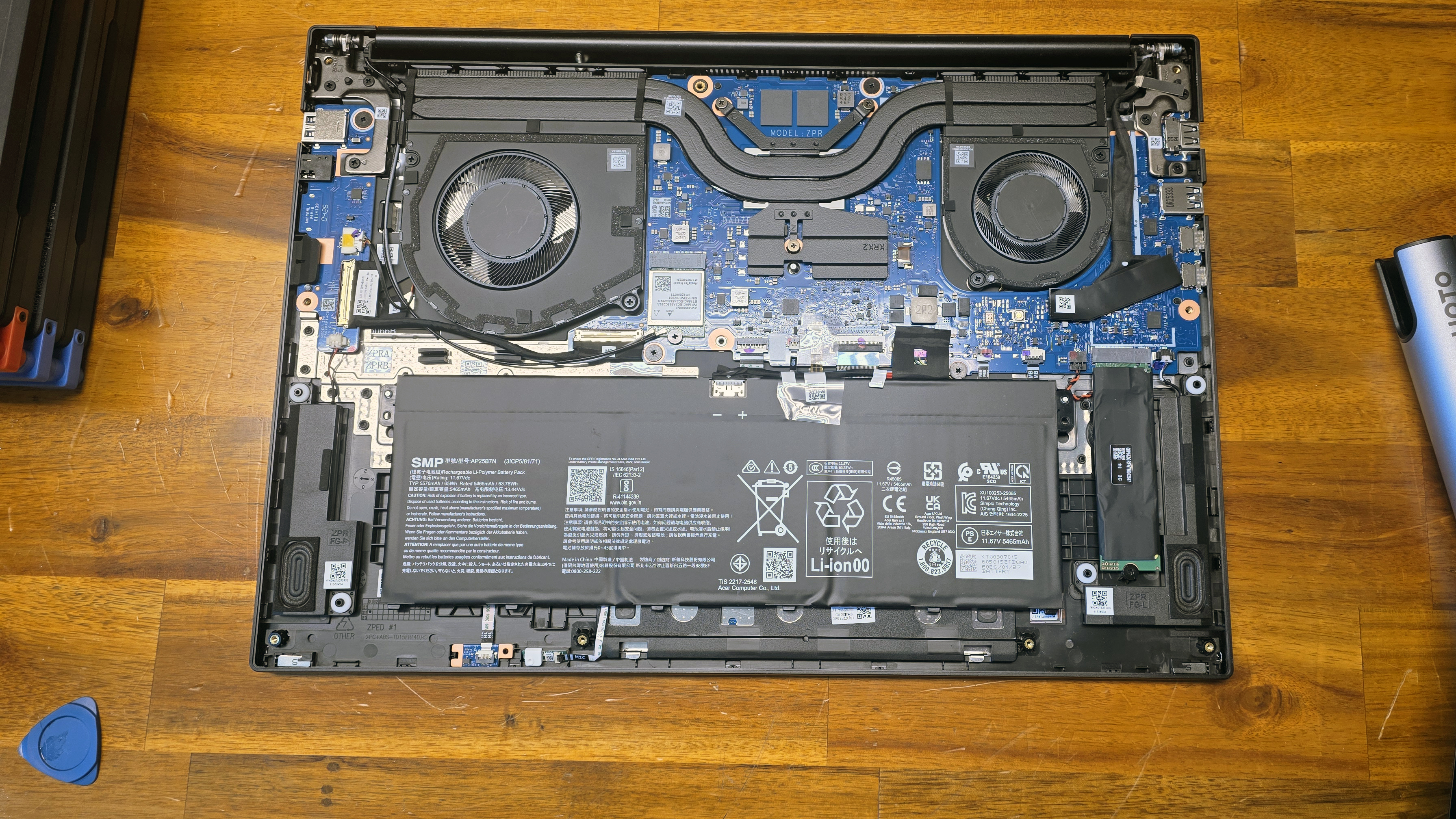 Acer Swift Go 16 AI (AMD Gorgon Point)
