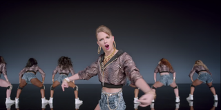 Taylor Swift with the Twerkers in the Shake it Off music video