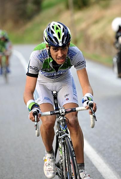 Eduardo Gonzalo (Agritubel) with a slight gap.