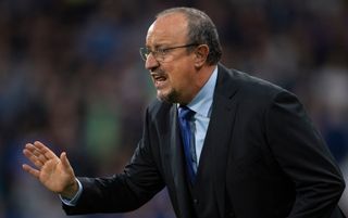 Everton manager Rafael Benitez making a hand signal | Aston Villa v Everton live stream