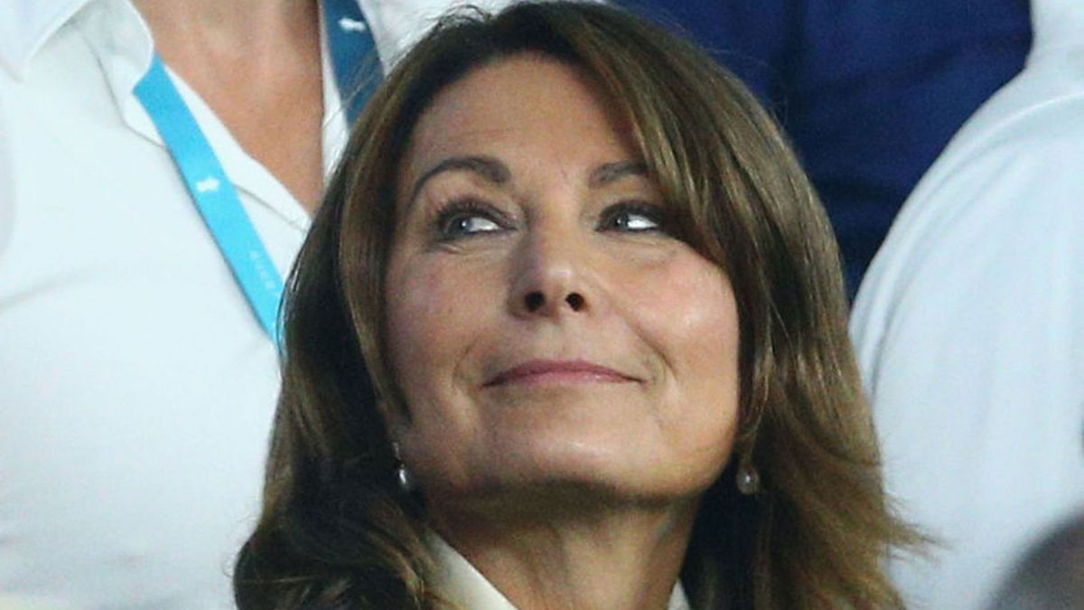 Nous adorons Carole Middleton en tenue décontractée : sa doudoune bleu marine et sa casquette de baseball sont une source d'inspiration idéale pour les promenades du Nouvel An.