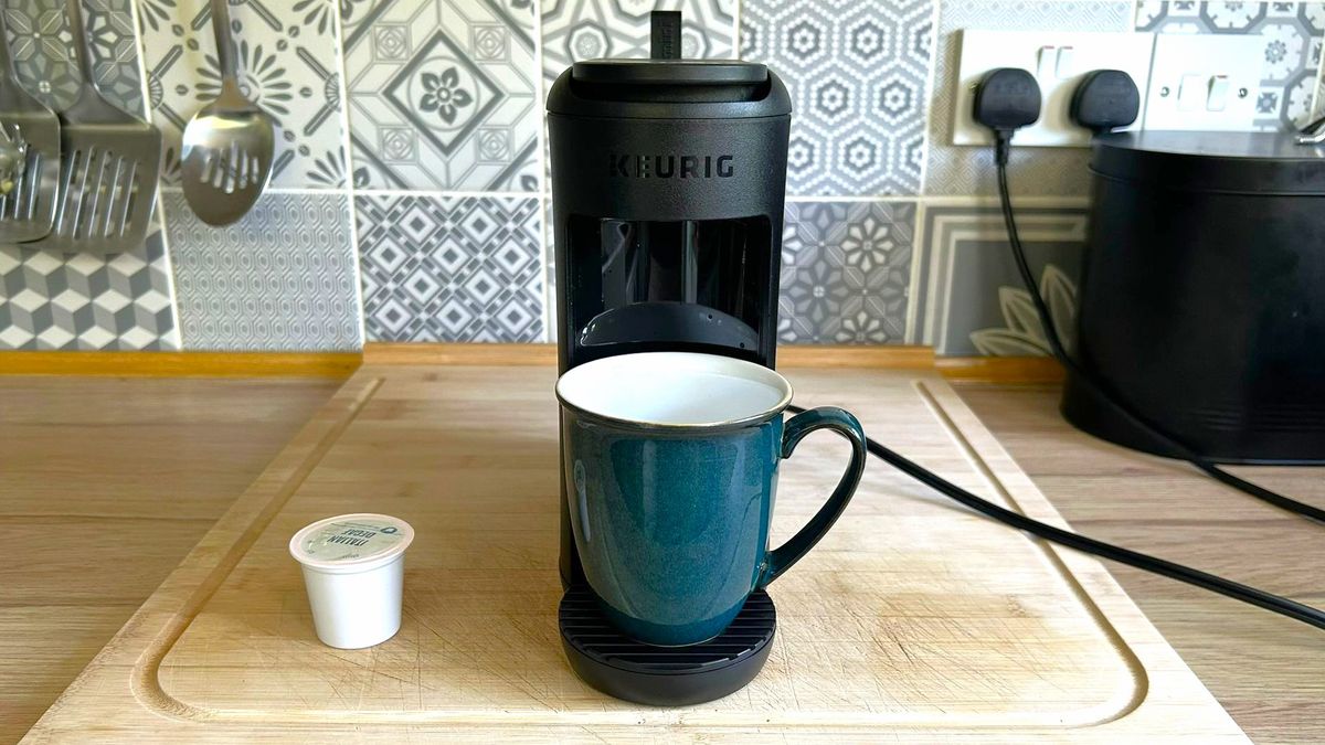 Keurig K-Mini Mate coffee maker on kitchen counter