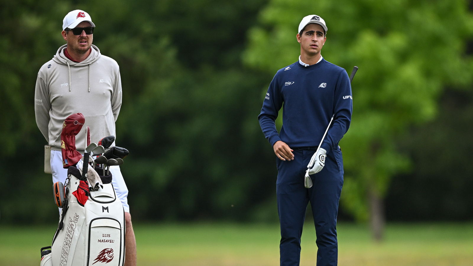 Luis Masaveu speaks to his caddie