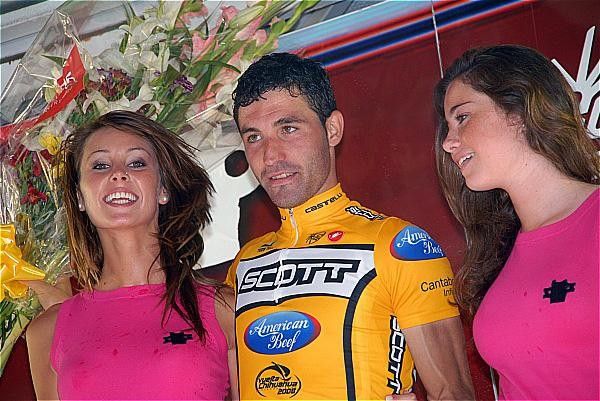 De La Fuente sports the team's new jersey after previous title sponsor Saunier Duval withdrew following the Tour de France.