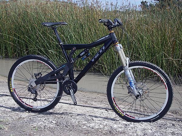 Yeti's unique AS-R 7