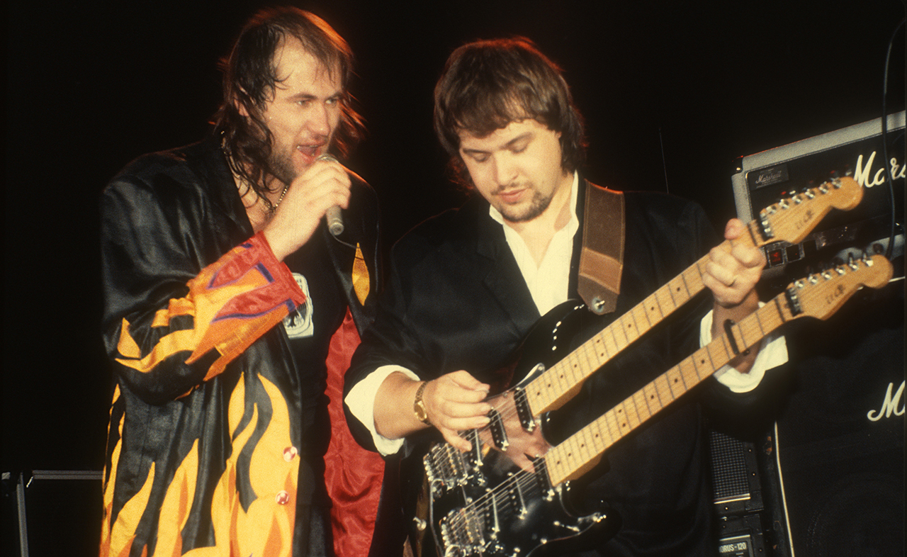 Fish and Steve Rothery in action in 1987