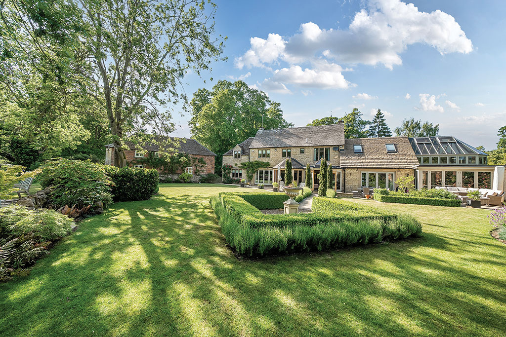 House for sale: Becket House, Greatford, Stamford, Lincolnshire. 