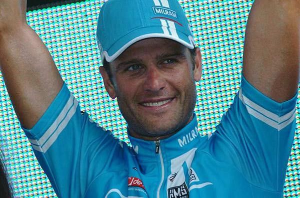 Petacchi all cleaned up and happy on the podium after winning stage 12