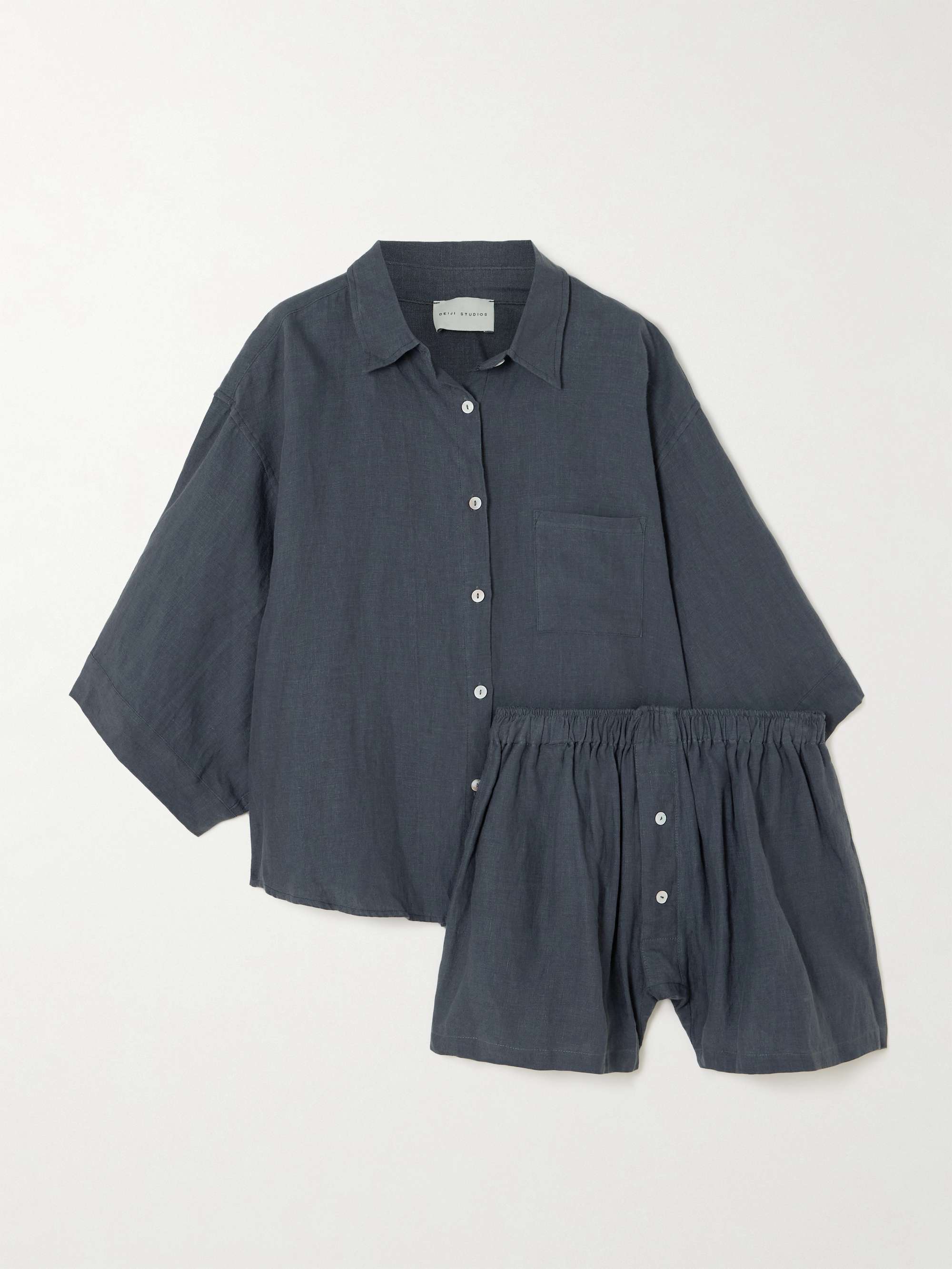 03Shirts and shorts for washing clothes