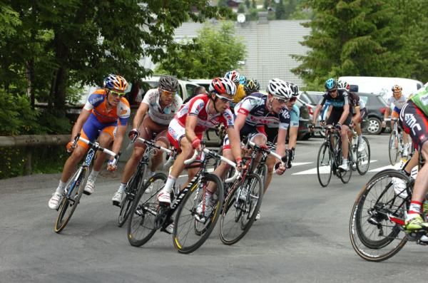 Luis Leon Sanchez (Rabobank Cycling Team) follow Daniel Moreno (Katusha)