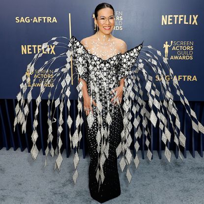 Ali Wong at The SAG Awards 2024 GettyImages-2036349912