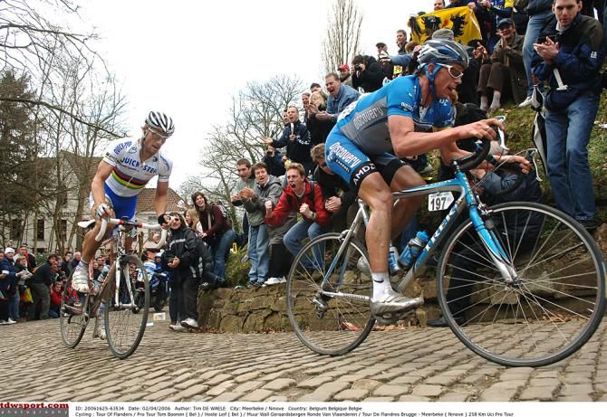 Leif Hoste on his way to a second second place in 2006