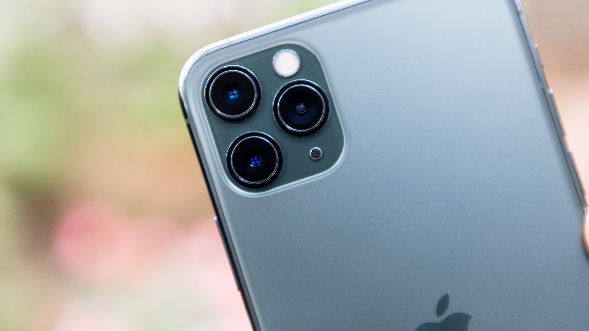 Apple Iphone 11 Pro Max Review