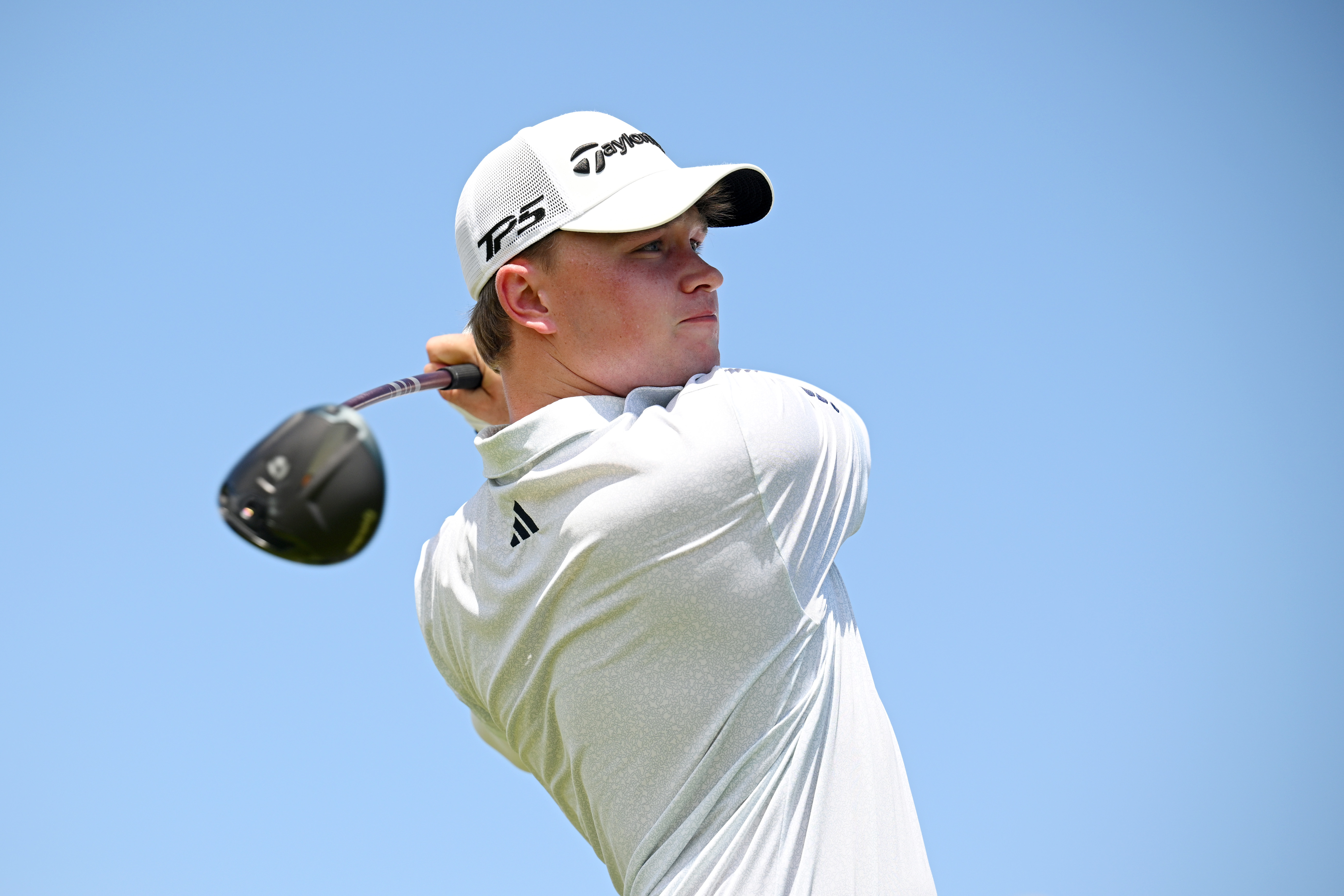 Jayden Schaper hits a driver off the tee