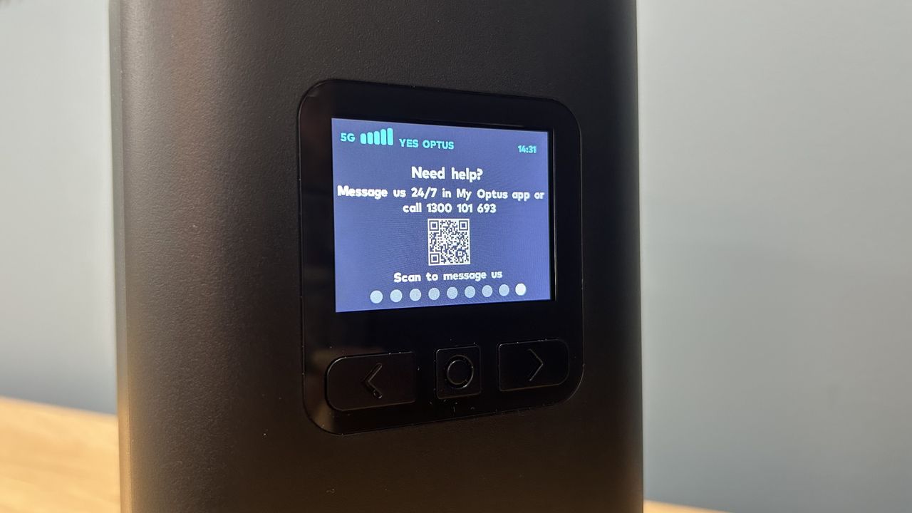 Optus 5G modem specs LED screen with different menu prompts