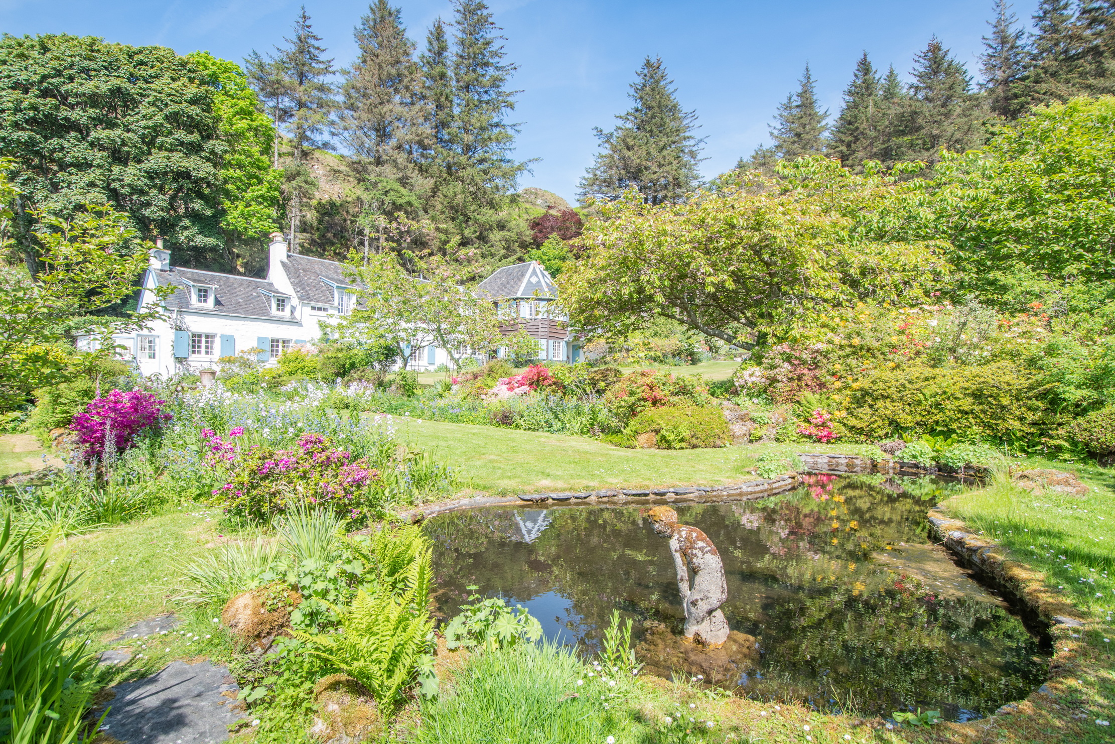 Images of the glorious gardens at An Cala in Scotland