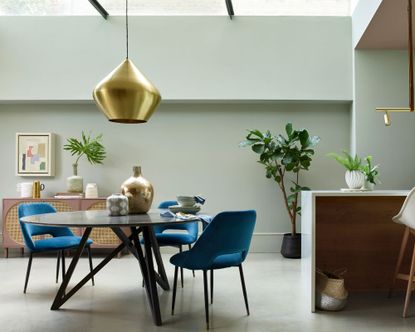 Do You Need A Light Over A Dining Table? Designers Offer Expert Advice |