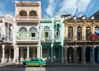 Pastels and brights on calle Cárdenas.
