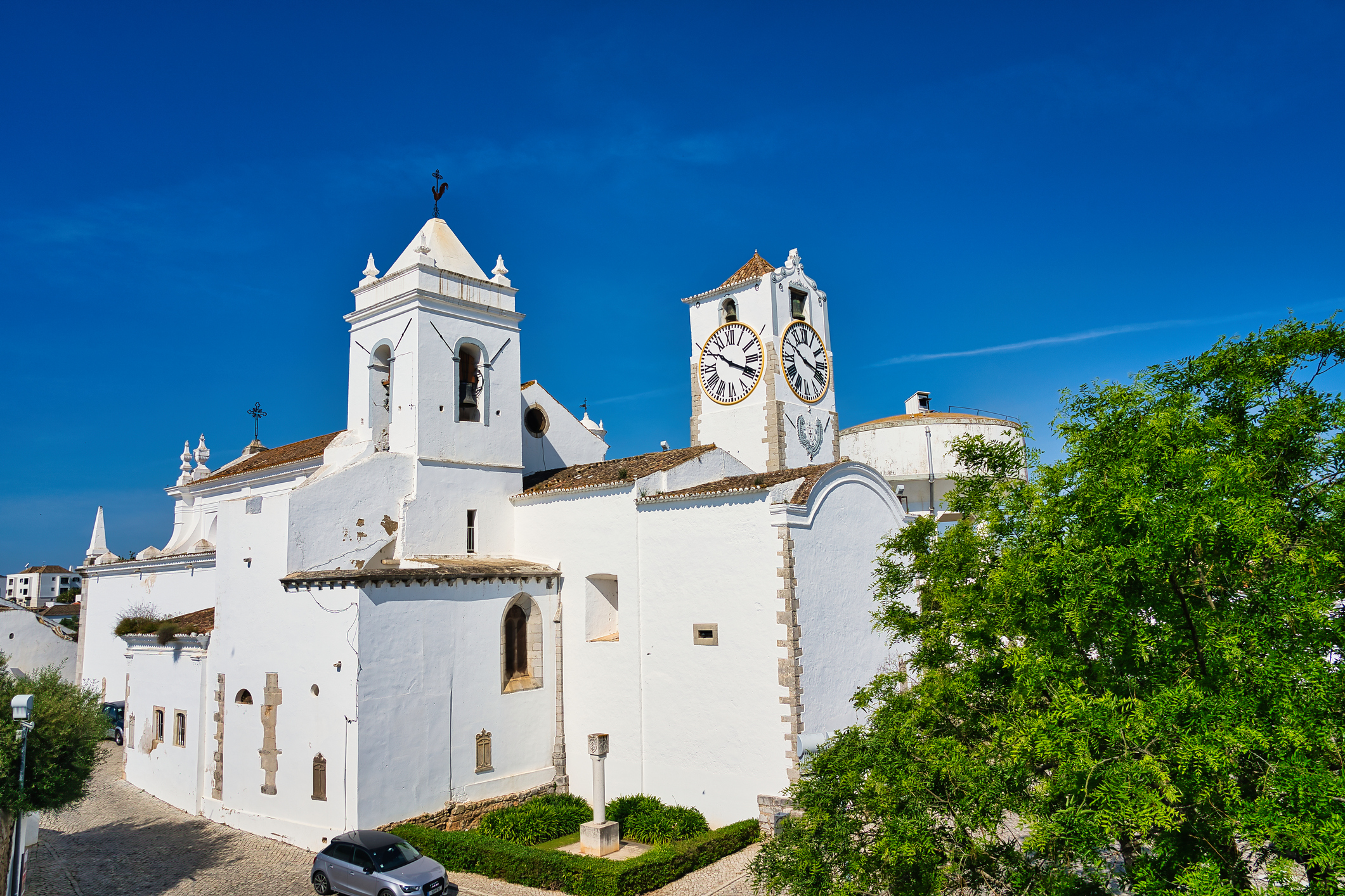 View from the wall of the castle ruins. Igreja de Santa Maria do Castelo is a church in Tavira, Portugal. It is classified as a National Monument. Tavira in May 2022.