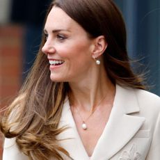 Kate Middleton wearing Monica Vinader pearl necklace