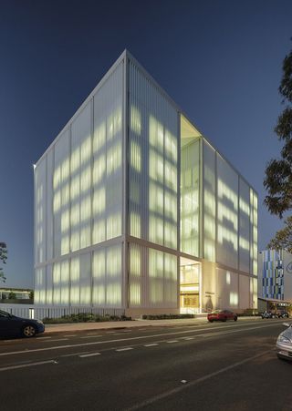 Westmead Millennium Institute, Sydney, by BVN