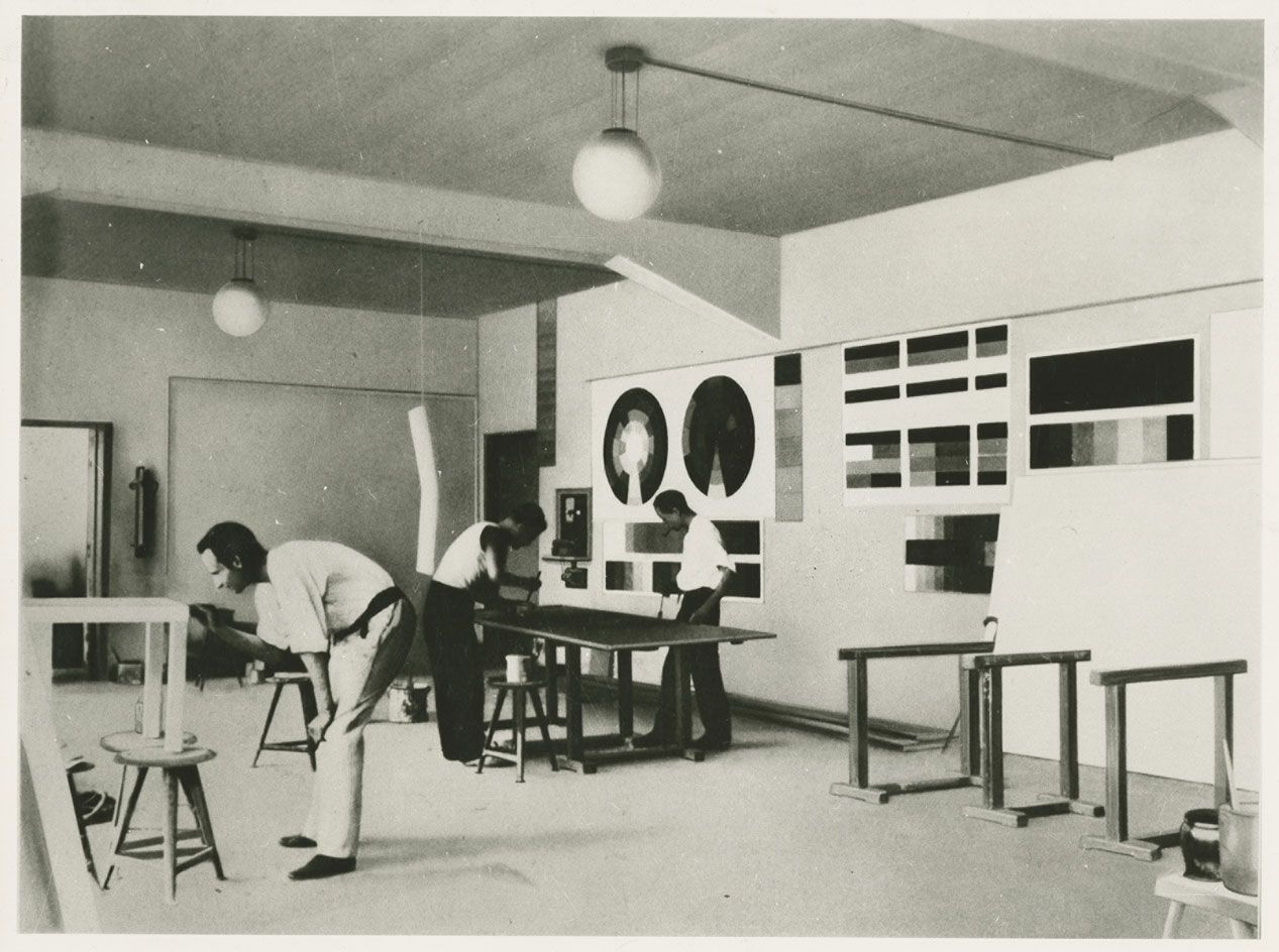 black &amp; white photo of a Bauhaus mural workshop in Dessau in 1926