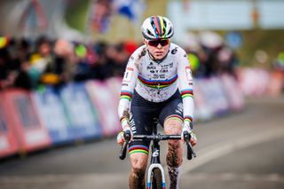 Fem van Empel (NED) participates in the World Cup Cyclo-Cross 2024-2025 in Hoogerheide, Netherlands, on January 26, 2025. (Photo by Jules van Iperen / EYE4images) (Photo by EYE4images/NurPhoto via Getty Images)