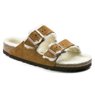 Image of Birkenstock Arizona Shearling sandals in Mink suede