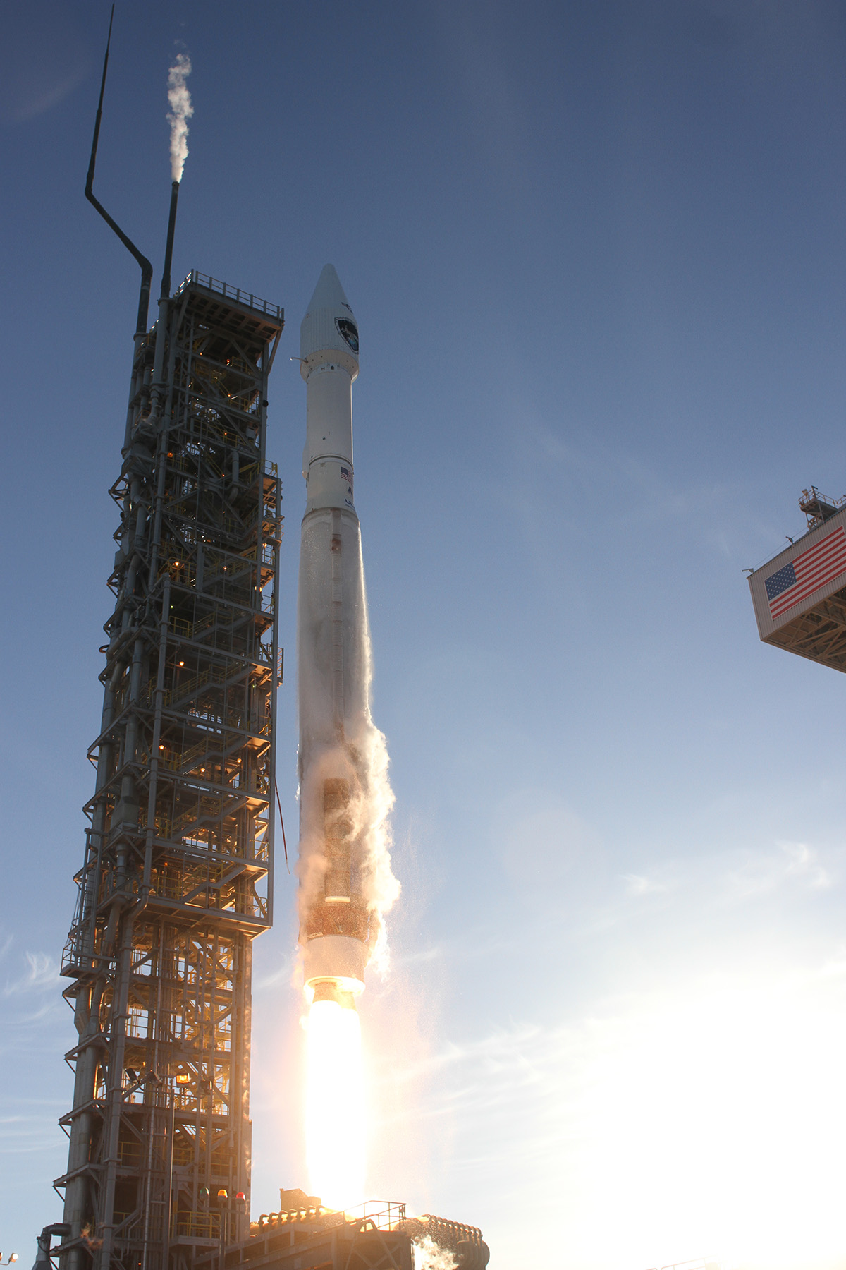 A United Launch Alliance Atlas 5 rocket carrying the Air Force&#039;s DMSP-19 military weather satellite lifts off from Space Launch Complex-3 at Vandenberg Air Force Base, Calif., on April 3, 2014. 