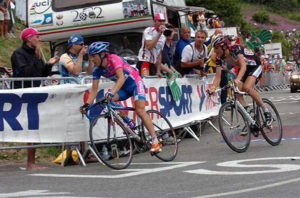Damiano Cunego (Lampre-Fondital) leading Frank Schleck