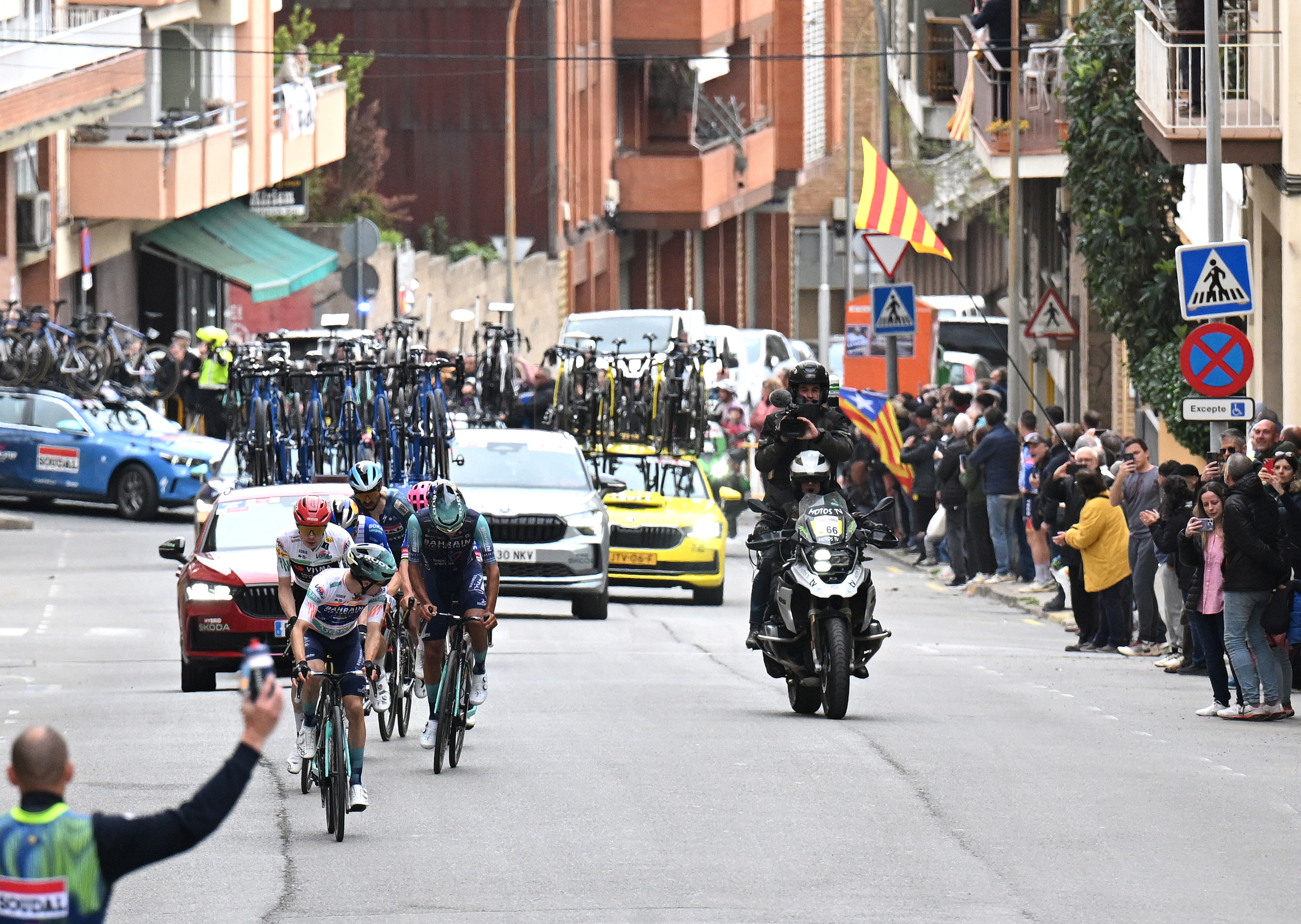 QUERALT, SPAIN - MARCH 28: (L-R) Jonas Vingegaard of Denmark and Team Visma | Lease a Bike - Green Leader Jersey and Lenny Martinez of France and Team Bahrain - Victorious - Orange Best Young Rider Jersey compete in the breakaway during the 105th Volta a Catalunya 2026, Stage 6 a 158.2km stage from La Berga to Queralt 1133m / #UCIWT / on March 28, 2026 in Queralt, Spain. (Photo by Szymon Gruchalski/Getty Images)