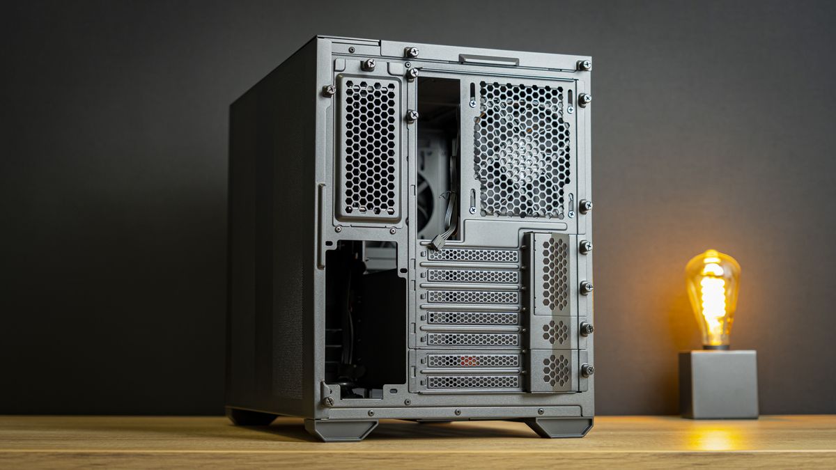 Lian Li O11 Mini Air