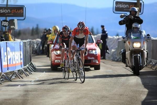 Fr&auml;nk Schleck and Luis-Leon Sanchez made it to the finish in second and third respectively.