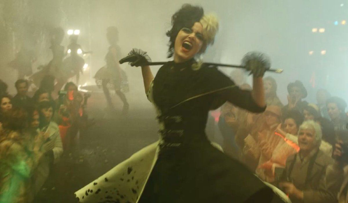 Cruella's Ending Sets Up A Weird 101 Dalmatians Remake And I Don't Want