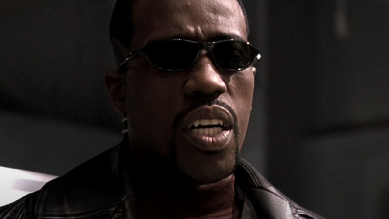 Wesley Snipes shows his fangs in mid conversation in Blade: Trinity.