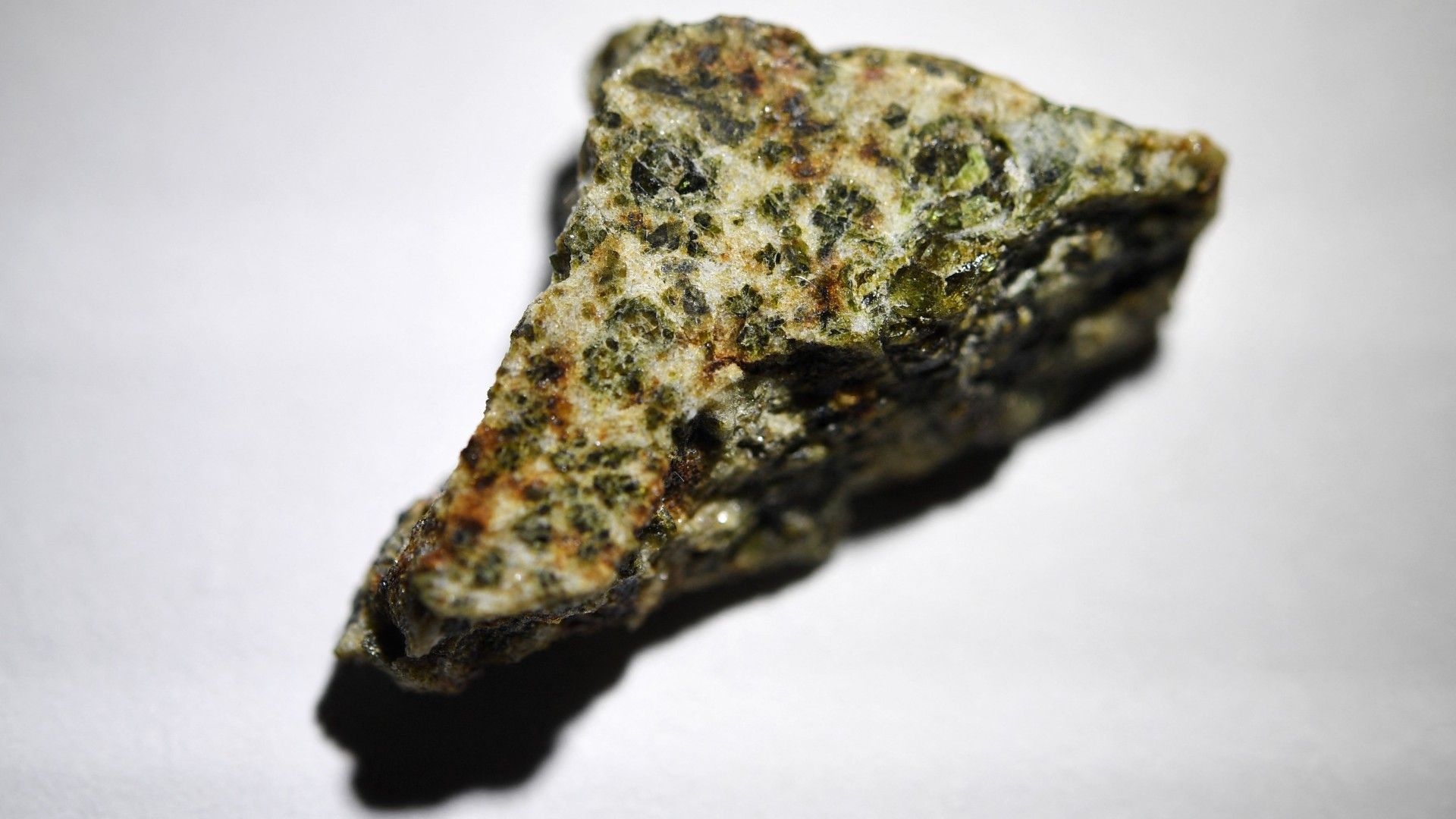 Erg Chech002/隕石/45億6500万年前の火山岩/9.3g 4.6-Billion-Year-Old Meteorite Is The Oldest Magmatic Rock Ever Found