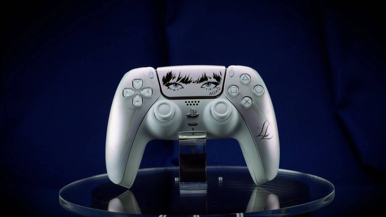 Photo of the Lisa Limited Edition PS5 DualSense PS5 controller.